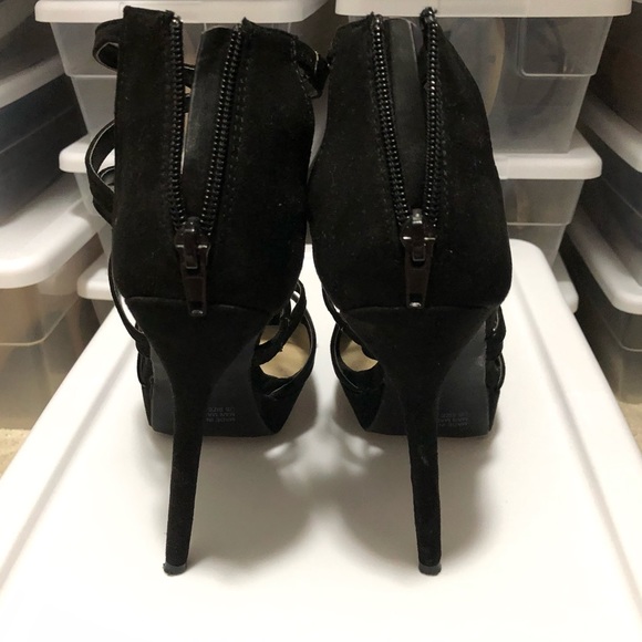 Cathy Jean Strappy Black 5” heel size 7.5 - Picture 2 of 3
